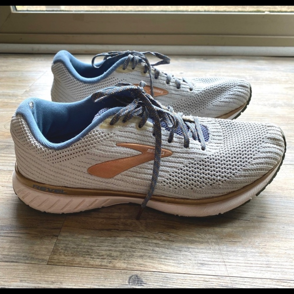 Brooks Tennis Shoes